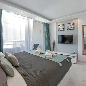 Apartment Modern With A Sea View And Pool Access Ponderosa 801, Playa de las Americas (Tenerife)