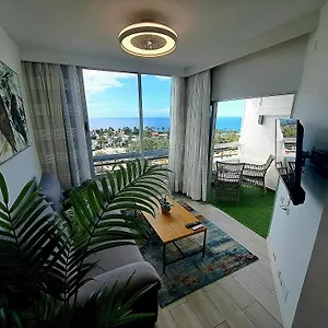 Apartment Ocean View Penthouse, Playa de las Americas (Tenerife)
